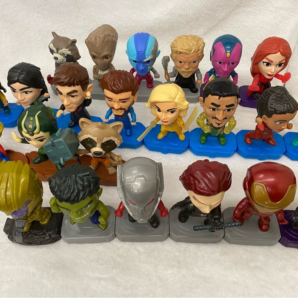 McDonald’s avengers toys lot of 23